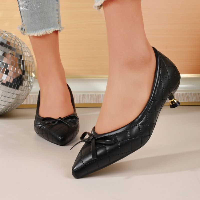 Vintage Women's Pointed Toe Bo - đánh giá và giá Vintage Fashion Designers